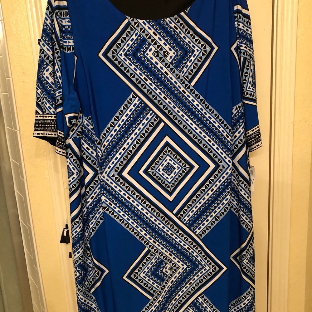 Sandra Darren plus size dress